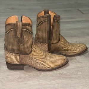 *VERY RARE* Tecovas relic limestone zip lizard boots in size 12d